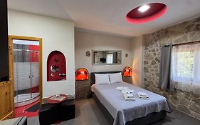 Aristos Apartments & Suites